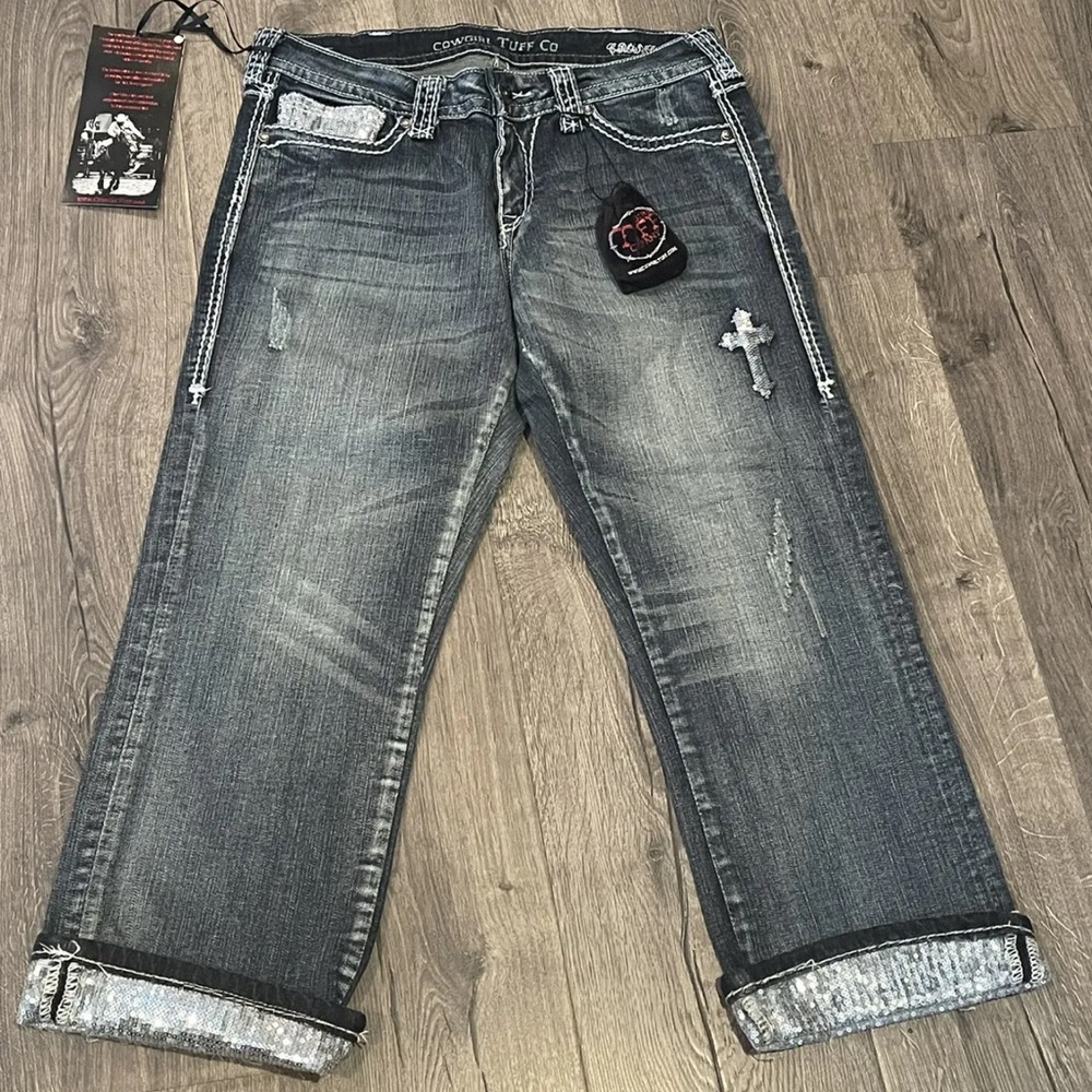 COWGIRL TUFF CO Womens Size 29 Crosses Shimmer Low Rise Denim Capri Sequins
